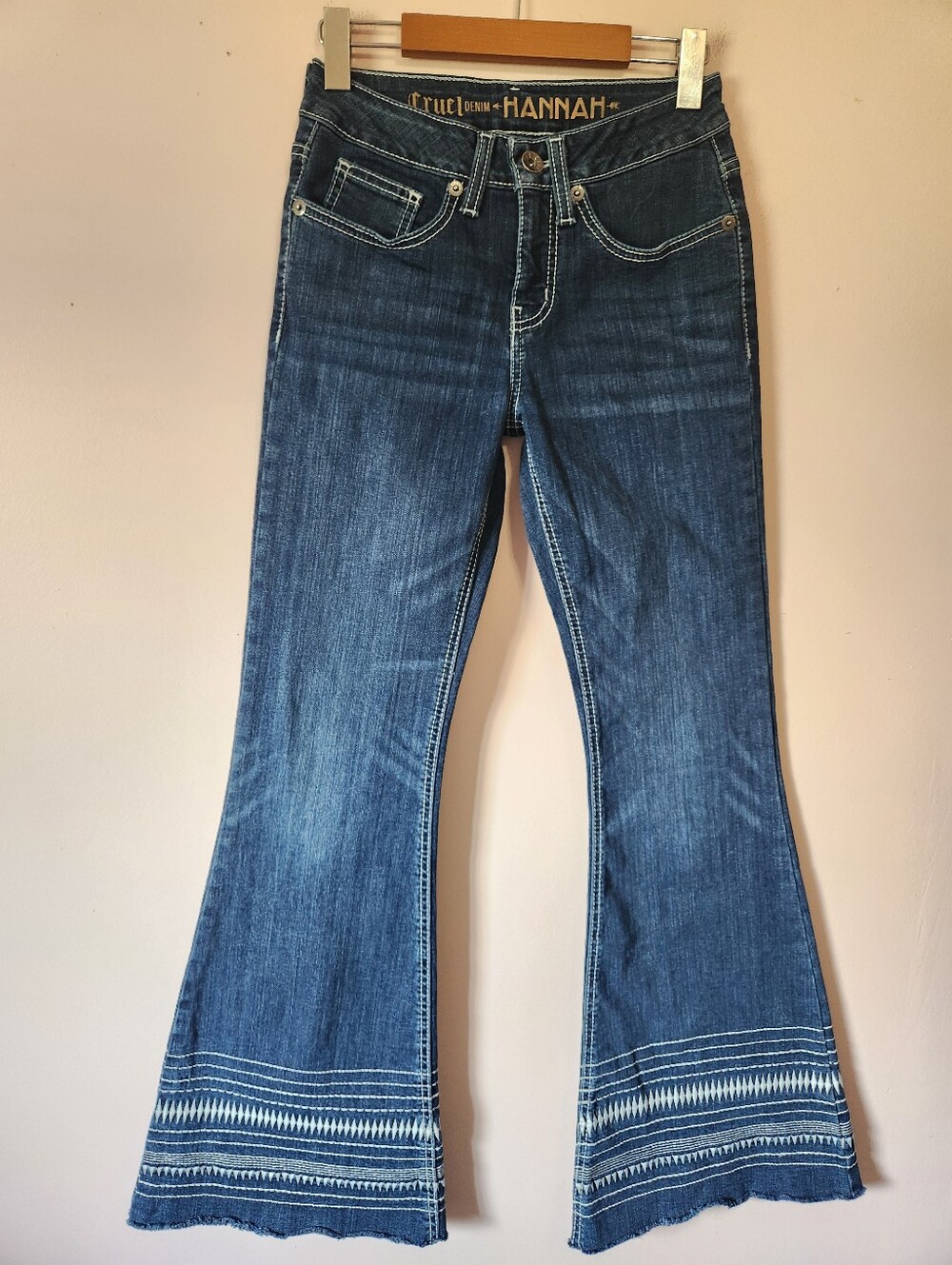 Cruel Denim Hannah Embroidered Hem Flare Bell Bottom Jeans Boho Western Size 25